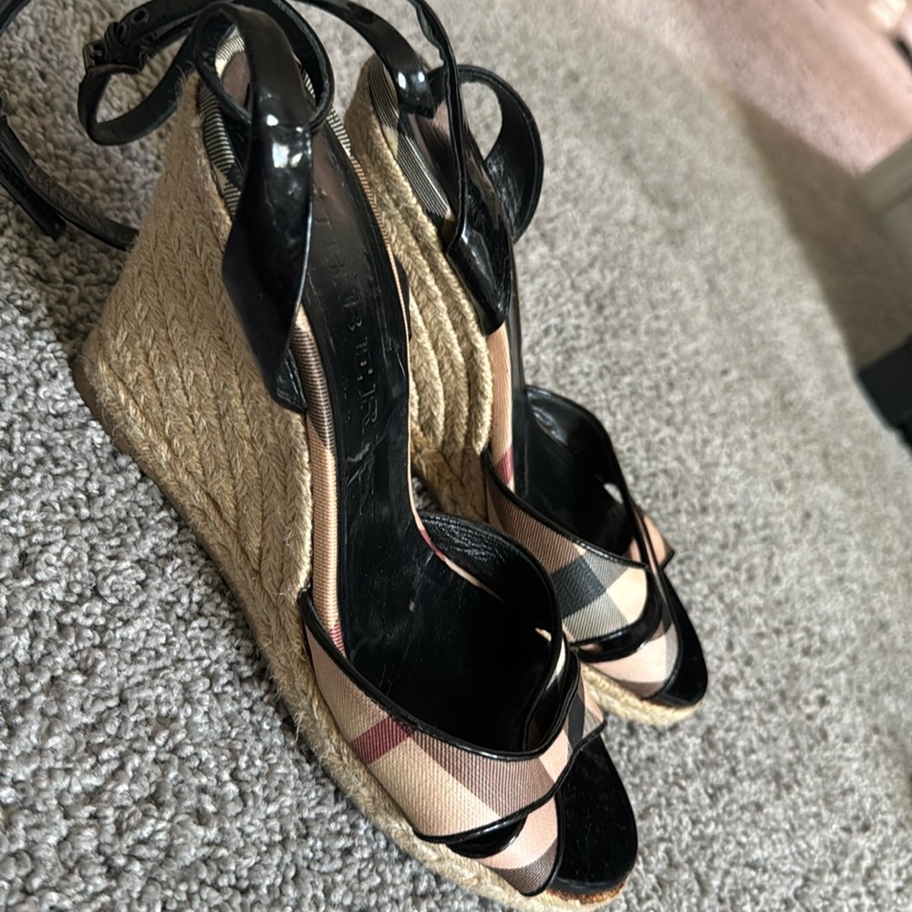 Burberry Wedge Size 40